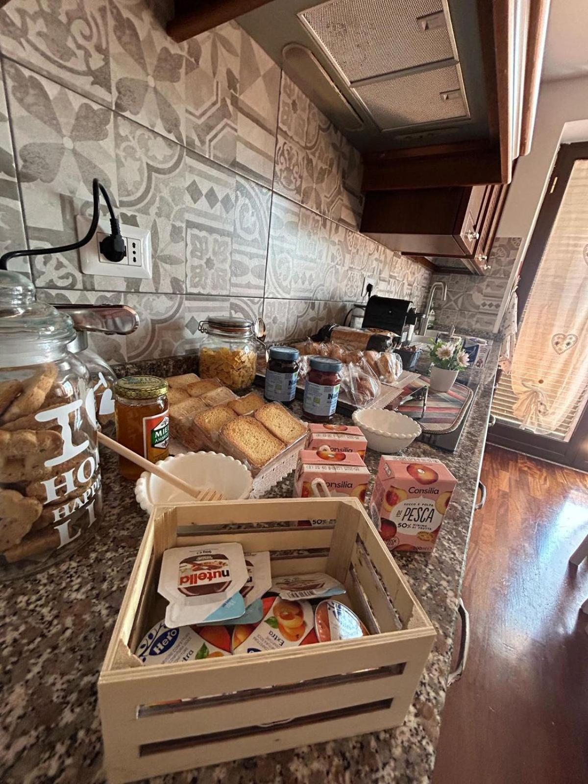フィウミチーノ I 4 Mori Bed & Breakfast エクステリア 写真